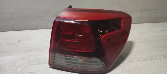 KIA Rio Rear/tail lights