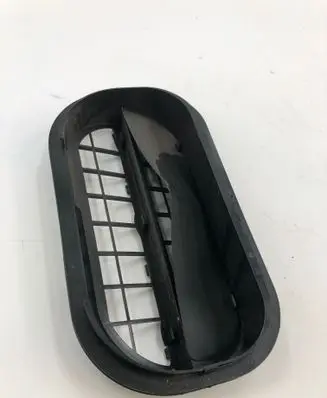 Volkswagen Golf VIII Quarter panel pressure vent 6r0819465c