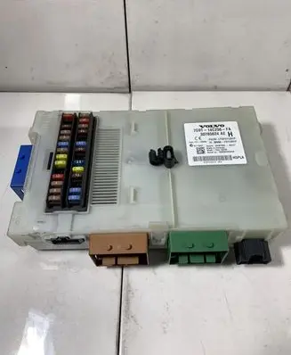 Volvo V70 Fuse module 30765624