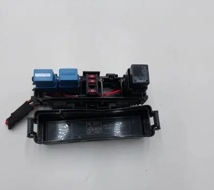 Nissan Leaf II (ZE1) Fuse module