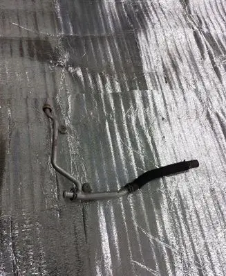 Audi A8 S8 D4 4H Engine coolant pipe/hose 4H0121485AA