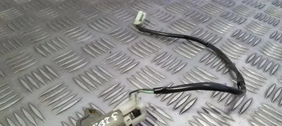 Mazda 323 F Tailgate exterior lock 