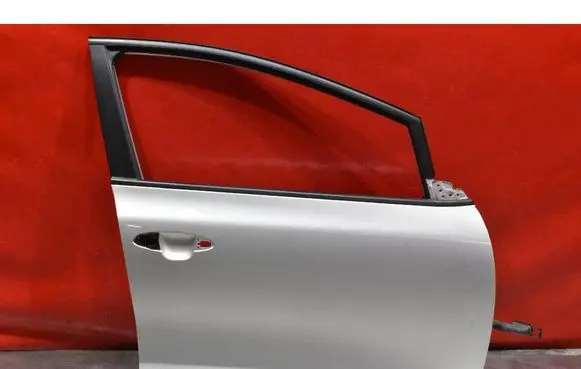 KIA Ceed Front door 