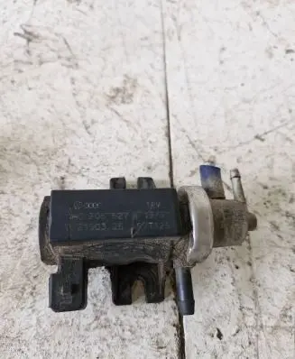 Audi A6 S6 C5 4B Turbo solenoid valve 1H0906627A 72190325