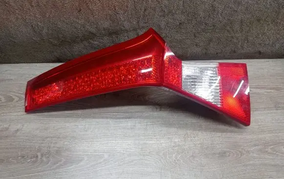 Volvo V70 Tailgate rear/tail lights 164392 164394