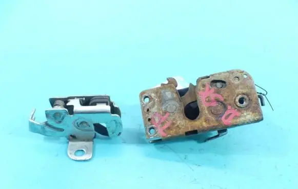 Iveco Daily 4th gen Rear door lock IMPRK1136490