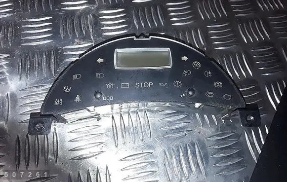 Speedometer (instrument cluster)