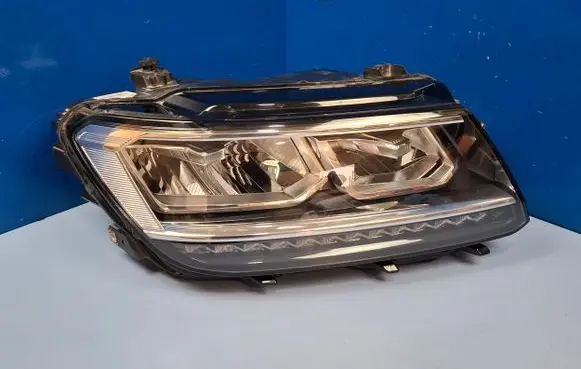 Volkswagen Tiguan Headlight/headlamp 5NB941036B 030110123200