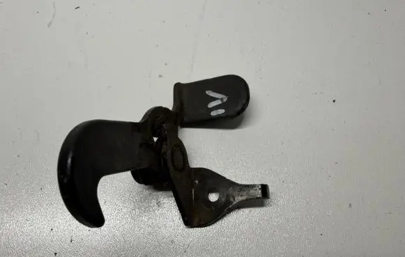 KIA Sportage Engine bonnet/hood lock/latch loop/hook 