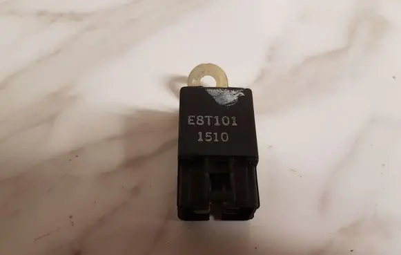 Mitsubishi Pajero Sport I Other relay E8T101