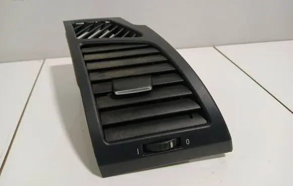 BMW 1 E81 E87 Dashboard side air vent grill/cover trim 7059188 P010204439 5160