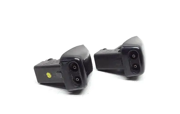 Volvo V40 Windshield washer spray nozzle 
