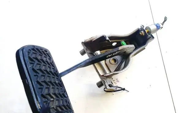 Lexus IS 200-300 Brake pedal sensor switch