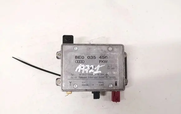 Audi A4 S4 B6 8E 8H Antenna control unit 8e0035456