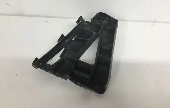 Audi A4 S4 B6 8E 8H Front bumper mounting bracket 8H0807283