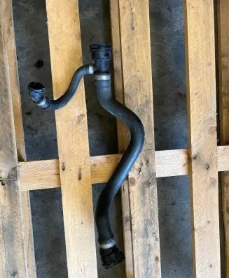 BMW 5 G30 G31 Engine coolant pipe/hose 9895915