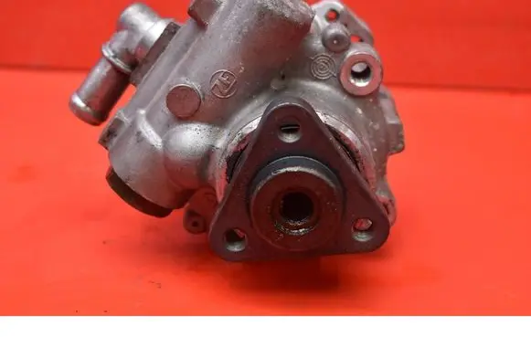 Audi A6 Allroad C5 Power steering pump 4B0145155R