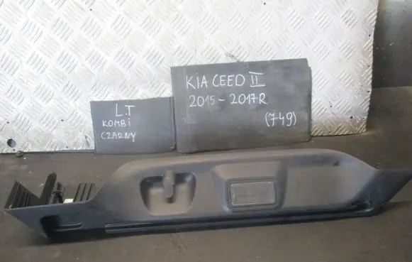 KIA Ceed Trunk/boot lower side trim panel 