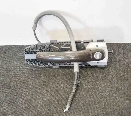 Skoda Yeti (5L) Front door exterior handle 5N0837017E