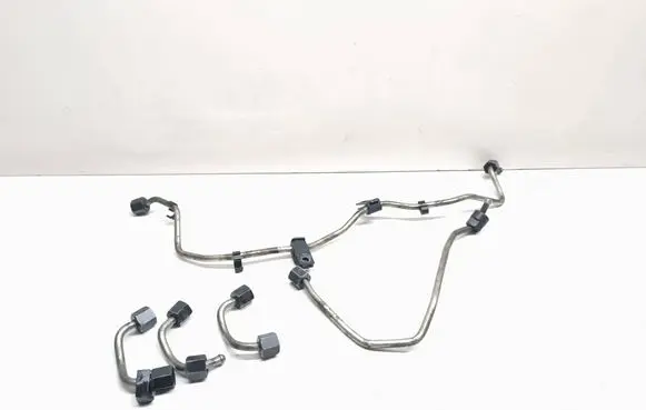 Audi Q7 4M Fuel injector supply line/pipe 059130401B