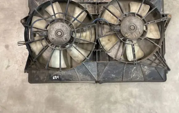 Chrysler Pacifica Electric radiator cooling fan