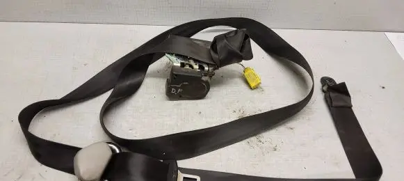 Volkswagen Caddy Front seatbelt 2K0857806D 34044284 1J0857731B