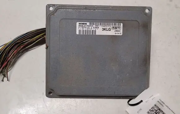 Ford Focus Engine control unit/module 118934102 5M5112A650FG J38AC