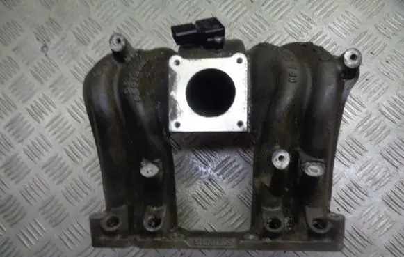 Skoda Fabia Mk1 (6Y) Intake manifold 047129743S