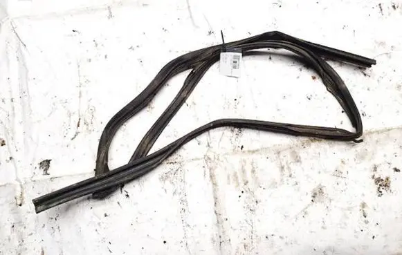 Toyota C-HR I Rubber seal front coupe door 68151f4010 68151-f4010