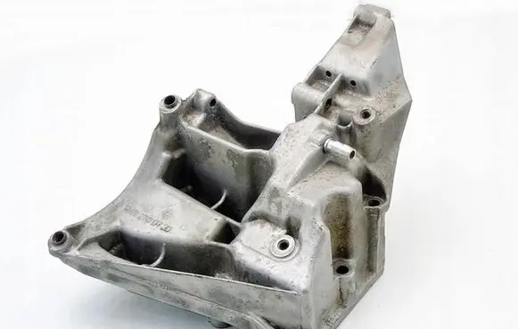 Mercedes-Benz CLK A208 C208 Engine mounting bracket R1112360730