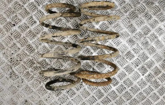 Jeep Grand Cherokee (WK) Rear coil spring