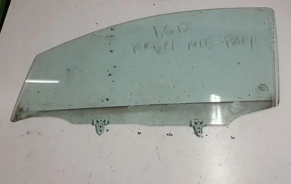 Nissan Qashqai Sliding door window/glass 
