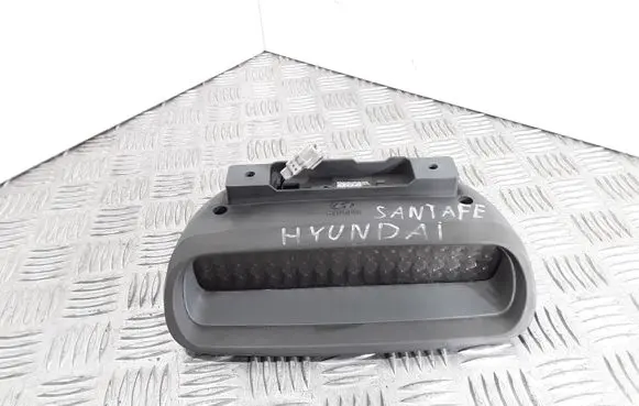 Hyundai Santa Fe Third/center stoplight 9275026