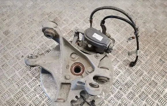 Tesla Model 3 Rear wheel hub 1044411-00-F