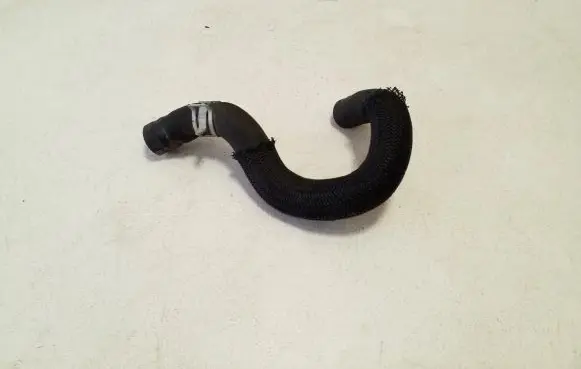 Lexus CT 200H Engine coolant pipe/hose