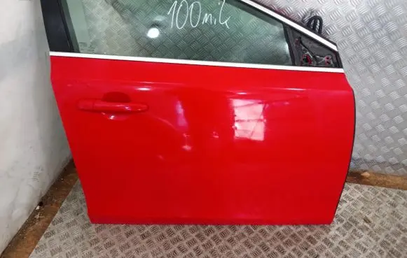 Volvo V40 Front door