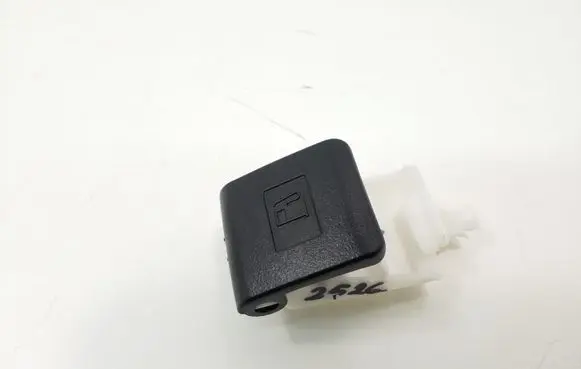 Toyota Hilux (AN10, AN20, AN30) Fuel tank opening switch 773060K030