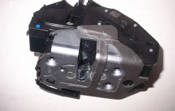 Ford Fiesta Front door lock