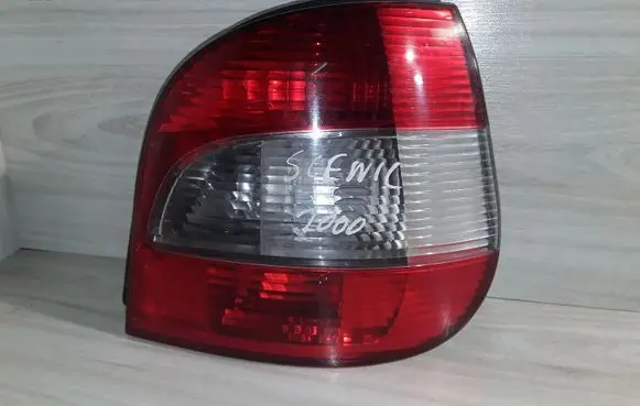 Renault Scenic I Rear/tail lights 7700428055