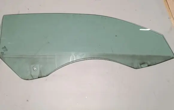 Volkswagen Scirocco Front door window/glass (coupe) 1K8845202