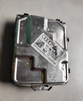 Volkswagen Tiguan Headlight ballast module Xenon 8V0907399B