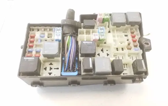 Volvo V40 SAM control unit AV6T14A142AA AV6T14A067AC