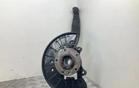 Volkswagen Touareg II Front wheel hub 7P6407246A