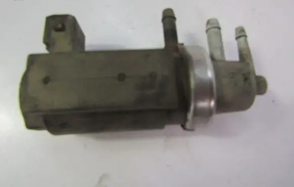 Audi A6 S6 C5 4B Valve vacuum 059906627C