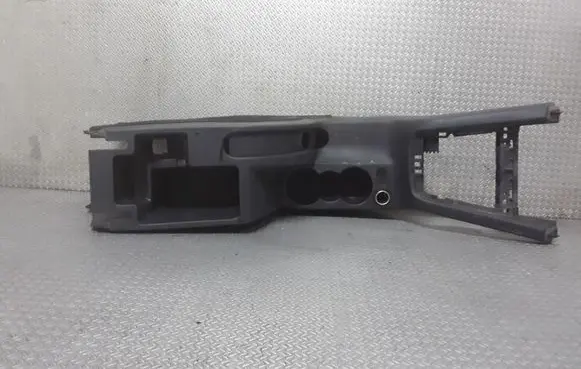 Mercedes-Benz C W203 Center console