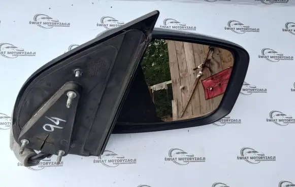 Front door electric wing mirror