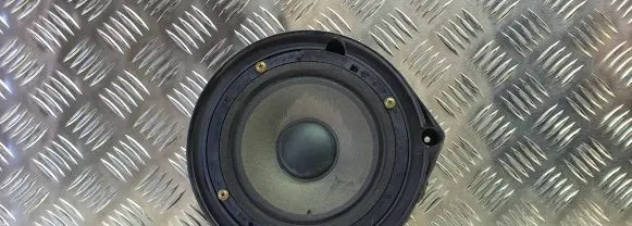 Volkswagen PASSAT B4 Front door speaker 8637611157 1H0035411A