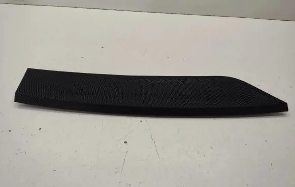 Mercedes-Benz C W204 Dashboard air vent grill cover trim A2046801807