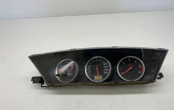 Nissan Primera Speedometer (instrument cluster) AV619