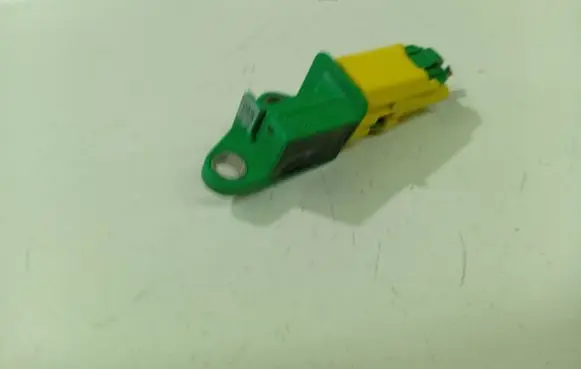 Audi A6 S6 C6 4F Airbag deployment crash/impact sensor 1K0909606C